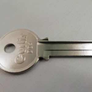 LLave Curtis yale