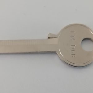 Llave Fama derecha D68