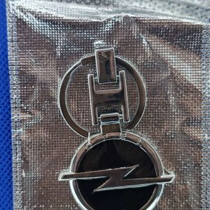 Llavero metálico marca Opel