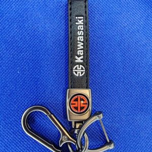 Llavero de tira en cuero Kawasaki negro (KC-142)