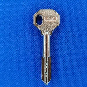 Llave cruz Dovale Stam D193