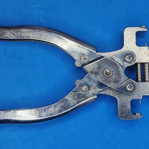 Pinza quita pernos de carcasas